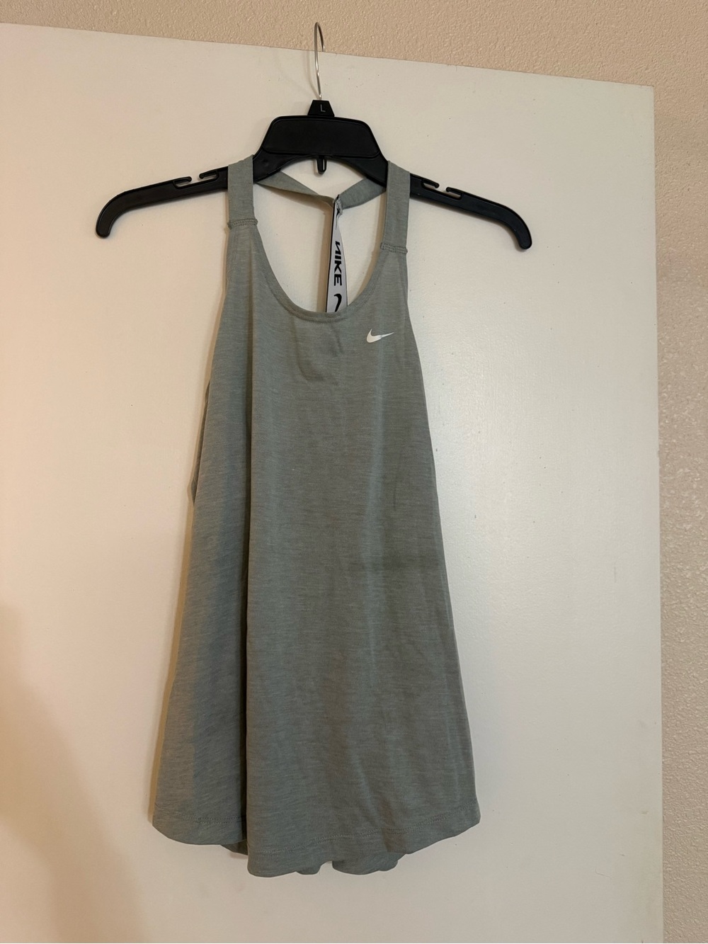 Nike Dri-FIT Gray Racerback Workout Tank Top Women’s Small